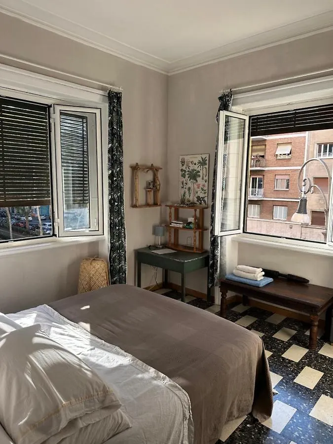 Homestay Room Bridge Rome